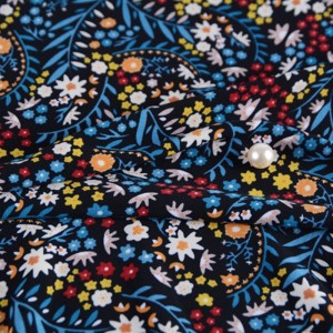 220 g/m2 95 % polyester 5 % spandex džersejový úplet ITY s potlačou kvetov a textílií na šaty
