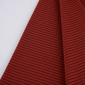 Ffabrig Crepe Mwsogl Stripe 250gsm 95% Polyester 5% Spandex Ar gyfer Gwisg Ffasiwn Merched