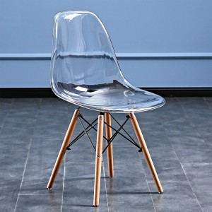 AJ Factory a l'engròs Jardí exterior Menjador Cadira de plàstic transparent transparent amb potes de fusta