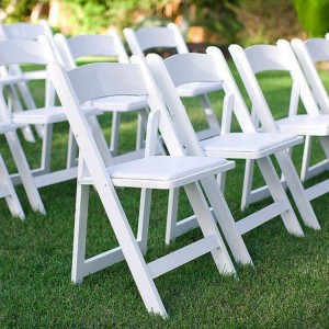 Cadires plegables de Wimbledon de plàstic de resina blanca per a banquets de noces d'hotels a l'engròs de fàbrica