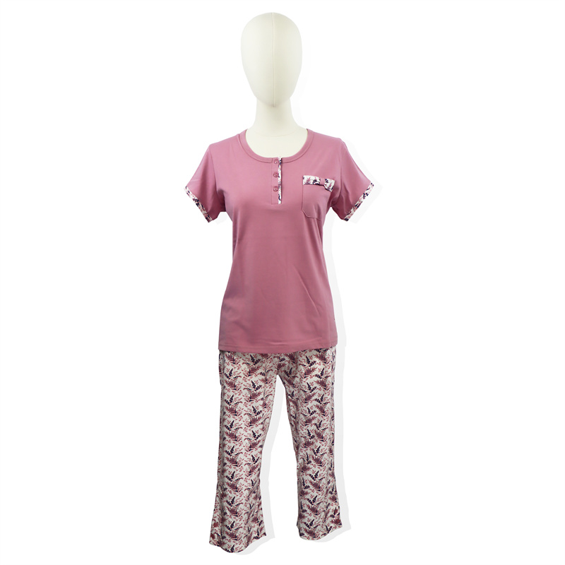 Cotton women’s Short Sleeved and 3/4 Pant Pajama Featured Image