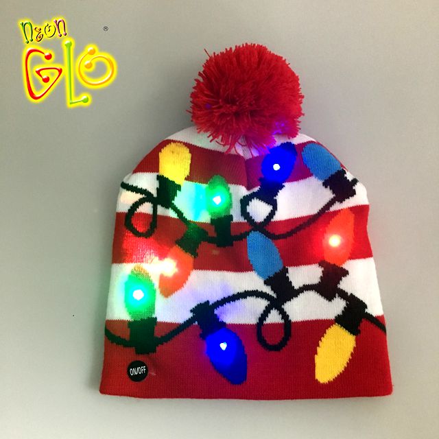 LED svetleča božična pletena kapa s kapo