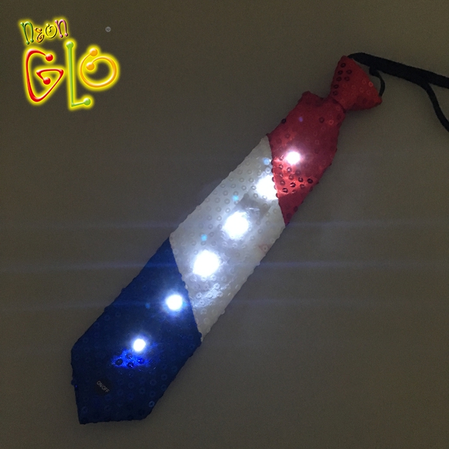 Gyerekpartinak kedvez a színes újdonság LED-es világító nyakkendő