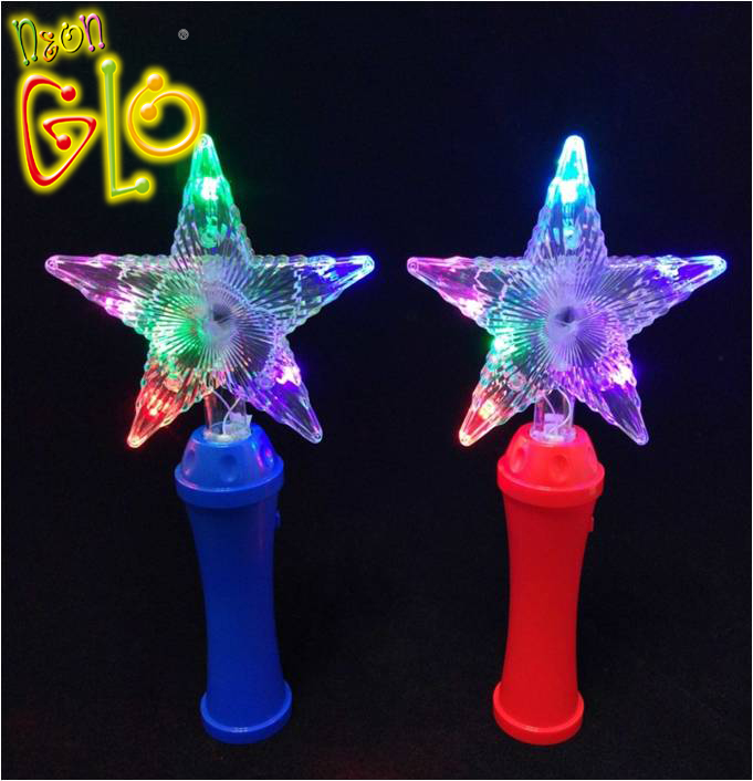 Pasākumu ballīšu piederumi Bērnu rotaļlietas Kvēlojošs Led Star Spinning Wand Led Light Wand