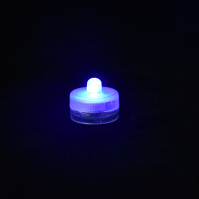 အရည်အသွေးမြင့် Submersible LED Tea Light Flameless Candles Flickering Candles
