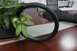 Germkirî Steering Wheel PU Leather Car Steering Cover Ji bo Parastinê Wheel