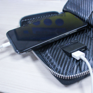 Portefeuille de chargement sans fil de banque d'alimentation portable personnalisé en cuir PU meilleur portefeuille intelligent
