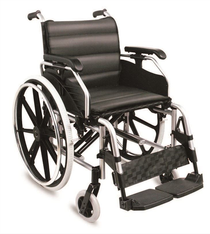 Kannettava alumiinirunkoinen pyörätuoli