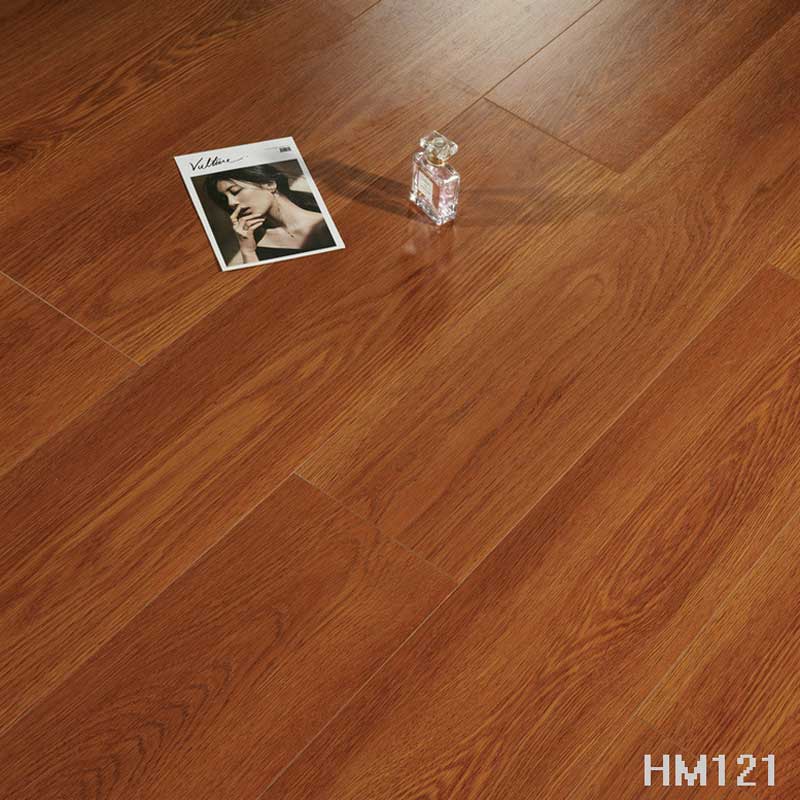 Представено изображение на 3-слойна инженерна дървена подова настилка Hm12