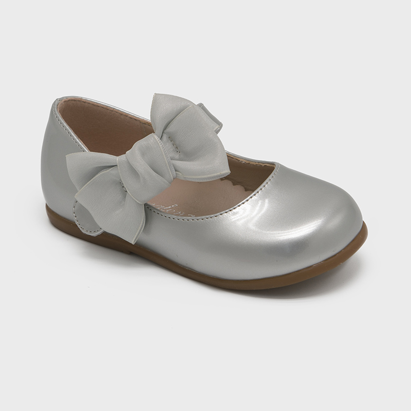 Нови пристигнувања Елегантни чевли за принцеза за девојчиња со мек ѓон Принцеза чевли за детски балерини есенски детски кожени чевли за танцова свадбена забава