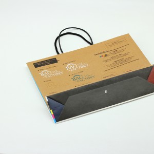 کیسه کاغذ کرافت سفارشی با دسته نقره ای چاپ شده CMYK 4C