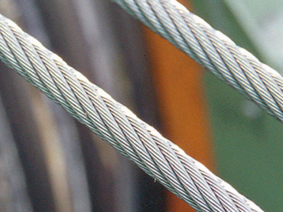Воведување на челична жица јаже