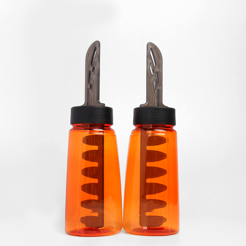 Пластмасови бутилки с апликатор за гребен с масло, дозиращи 280 ml с гребен за коса