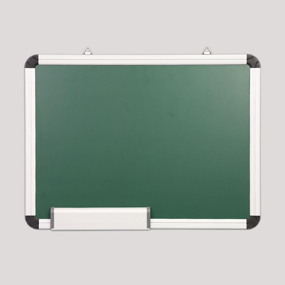 Zelena ploča s kredom s aluminijskim okvirom
