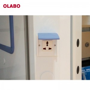 Campana extractora de humos con conductos del fabricante OLABO (P) para laboratorio