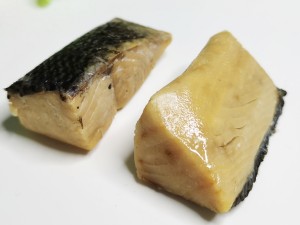 Filet de peix bullit al vapor de qualitat superior Filet de tonyina Filet de salmó amb rèplica Aperitius per a gats