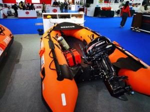 inflatable rescue boat with fast inflation system