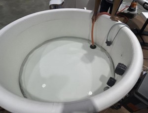 Inflatable drop-stitch tub spa