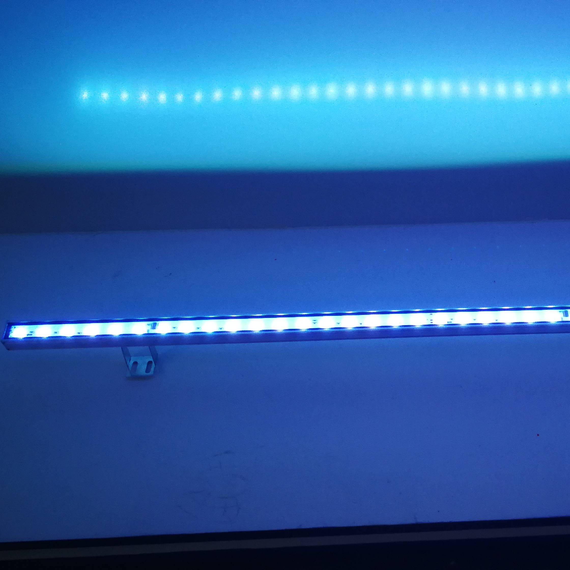 Luz lineal LED de aluminio para exteriores