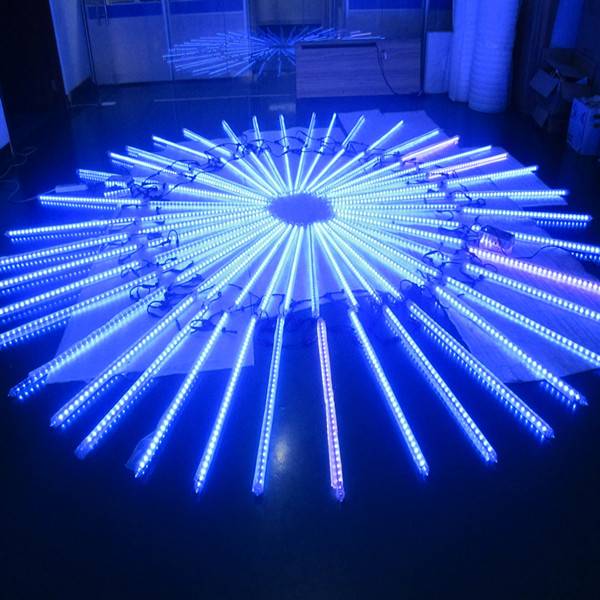 Изненадувачки 3D светлосен ефект за декорација на сцената