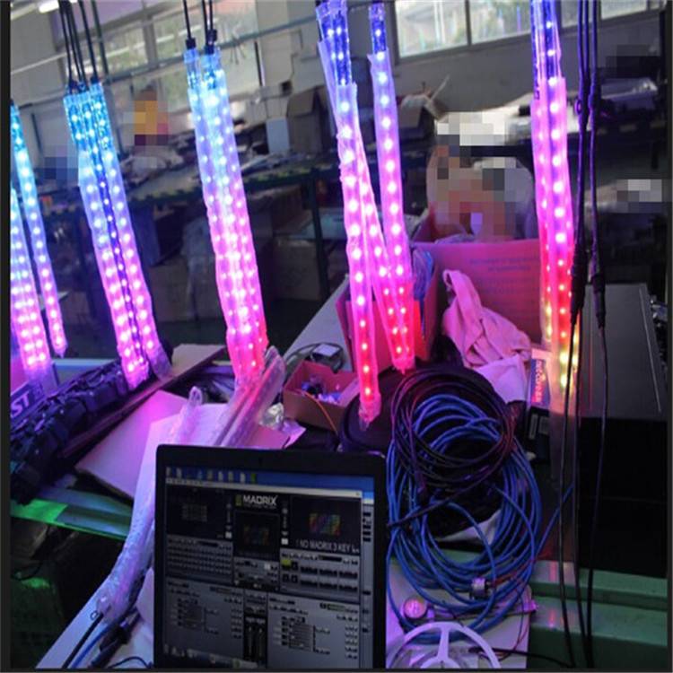 Barra luminosa rgb d'aluminiu cù cuntrollu dmx, tubu di guardrail LED flat SMD 5050 8 pixel