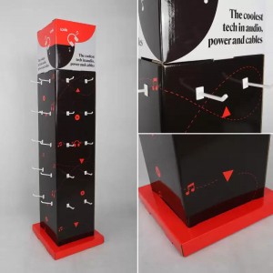 Vierseitiges Display aus Wellpappe mit drehbarem Spinner und Kunststoffhaken