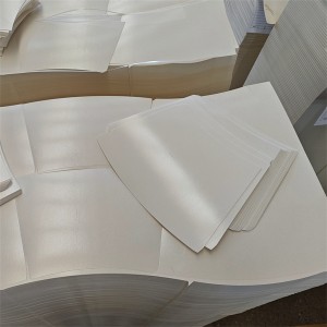 Tvornička veleprodaja Food Grade Cupstock papirna izrezana bijela PE presvučena papirnata čaša Ventilator bez ispisa