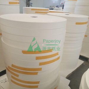 Rūpnīcas vairumtirdzniecības cenas ūdensnecaurlaidīgs PE pārklāts papīra kauss izejmateriāla papīra rullis papīra glāzītes apakšai