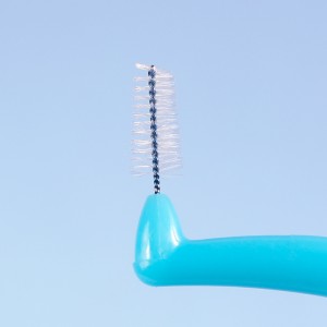 Cepillo interdental de cabeza angular en forma de L para higiene bucal