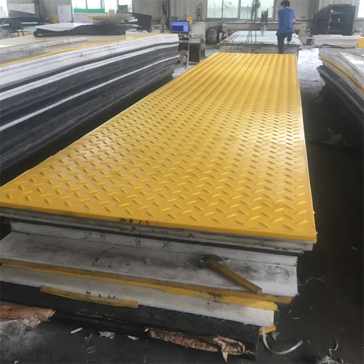 Imagen destacada personalizada de tapetes de protección de suelo de servicio pesado de UHMWPE