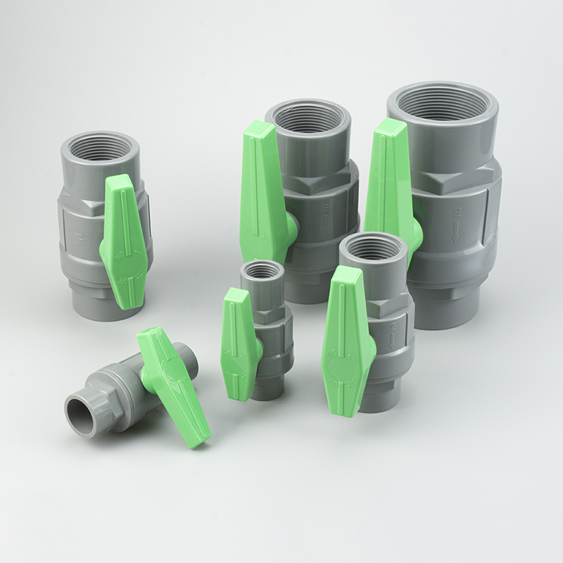 Laadukkaat PVC-palloventtiilit Putkenliittimet Kaksiosainen palloventtiili vihreällä muovikahvalla ruostumaton teräskahva 3M venttiili