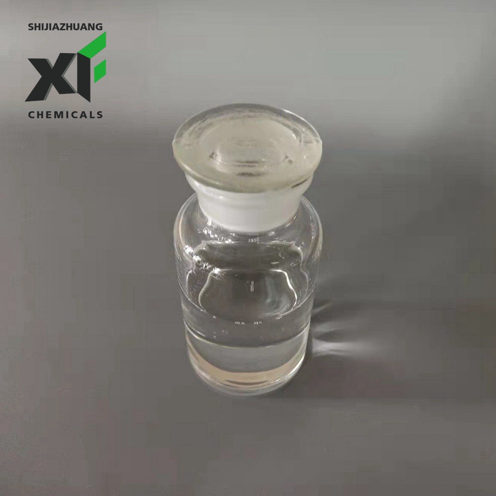 Bezbojna viskozna tekućina dietanolamin DEA koja se koristi kao pročišćivač plina