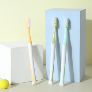 Brosse à dents souple à 10 000 poils
