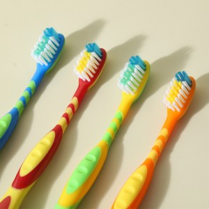 Ús domèstic Raspall de dents amb truges de color esvaït