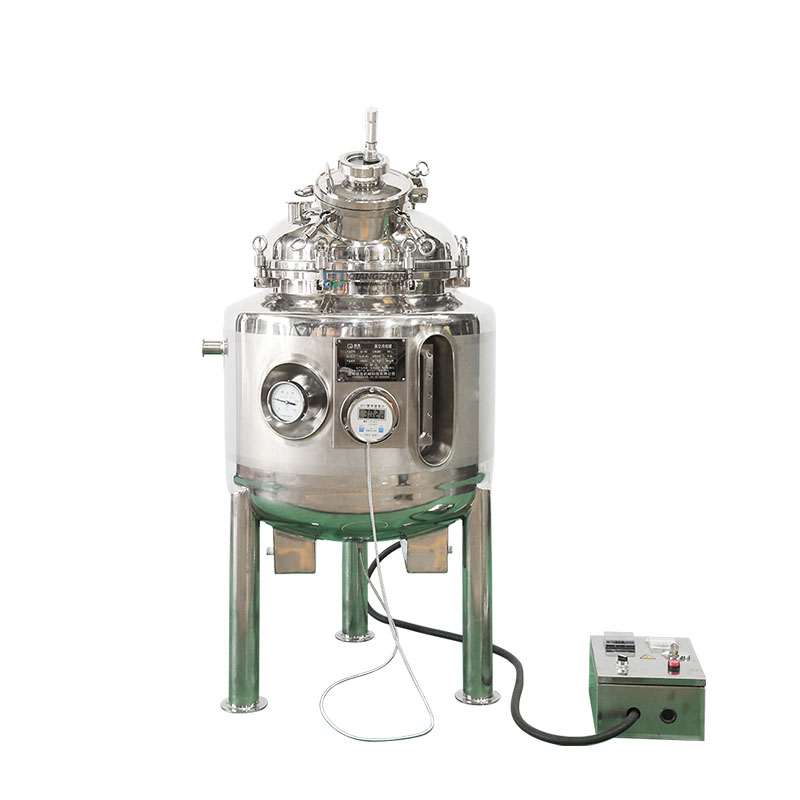 Vacuum pressure concentration extraction tank