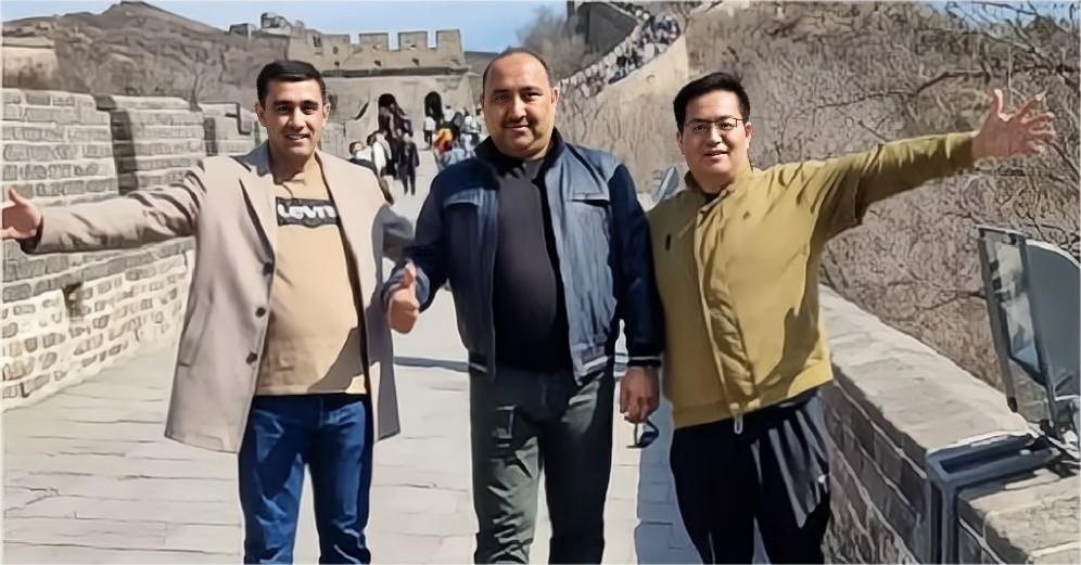 Обиколка на Кинескиот ѕид со клиенти