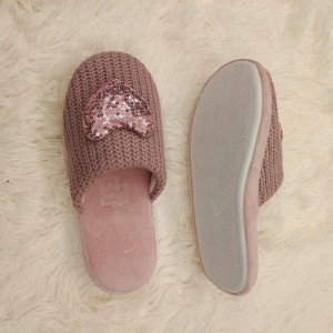 Papuci de interior cusătură pentru femei