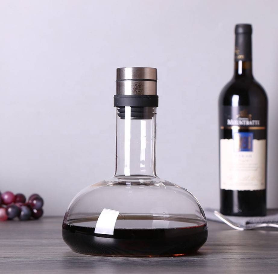 Wholesale High Quality Glass Drinkware Antique Glass Wine Decanter With Stainless Steel Stopper