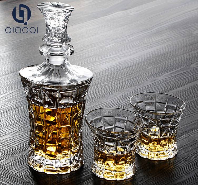 Transparent wholesale whiskey decanter set