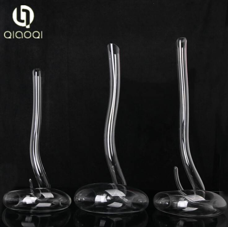 Good Selling Hand Made Glass Wine Decanter Carafe For Wine , Snake shape glass wine carafe