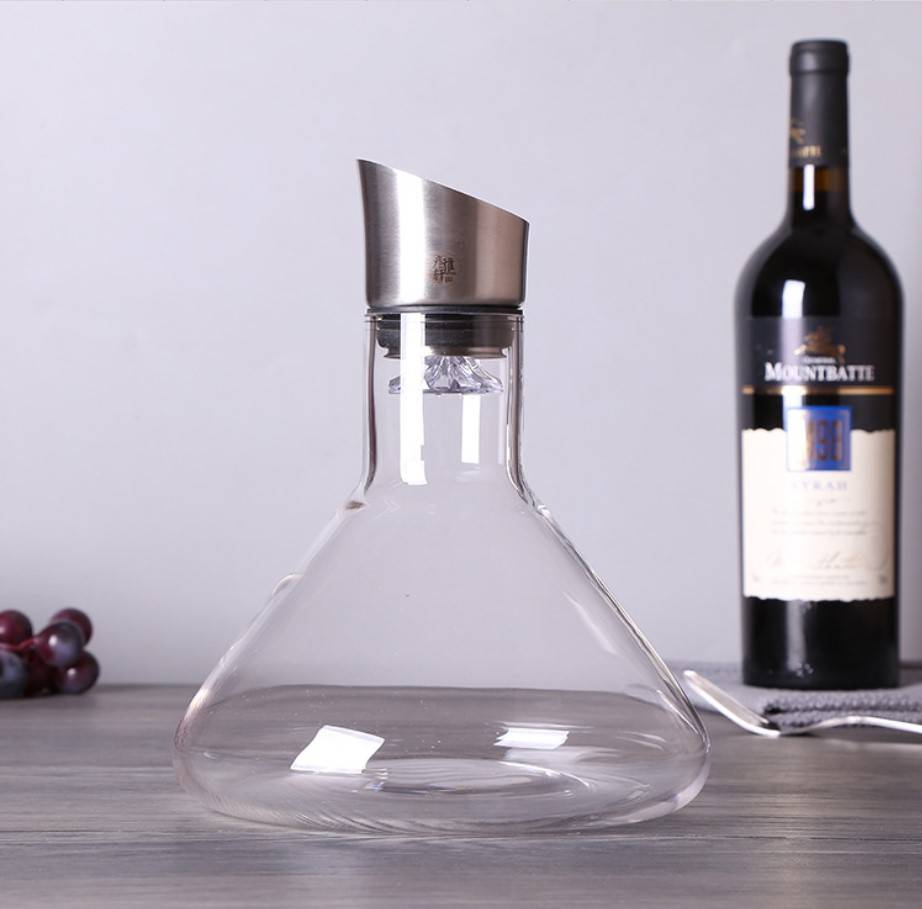 High quality glass 1500ml handmade glass wine decanter with stainless steel lid
