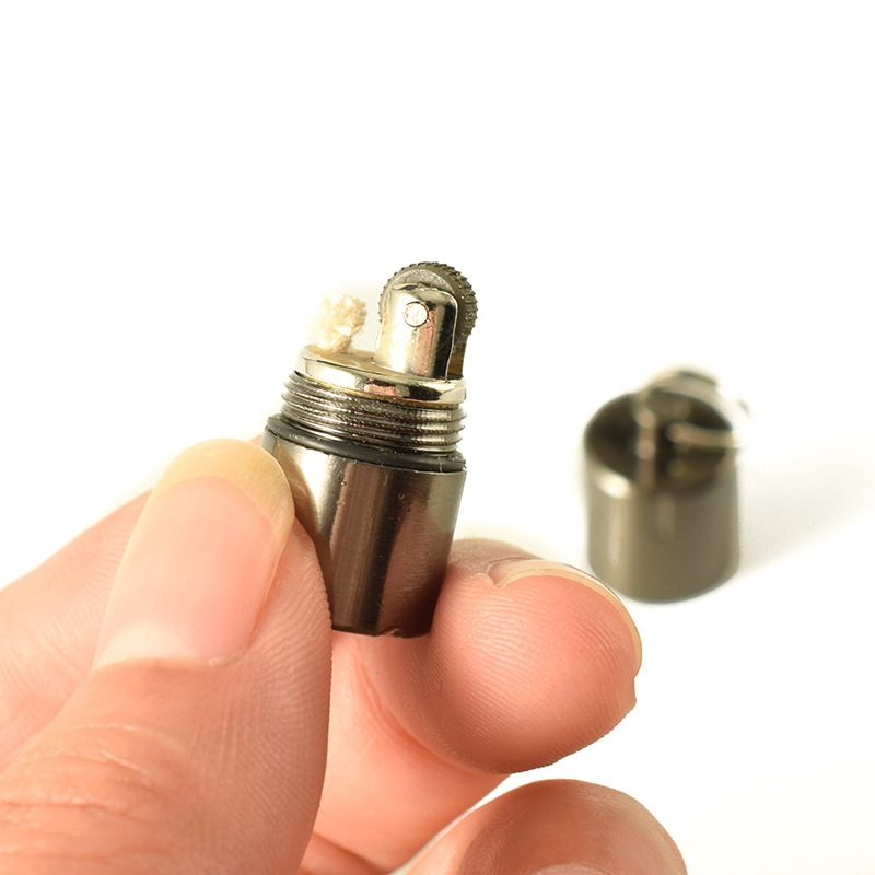 Запалка с керосин мини капачка за пирони малка маслена машина висулка външна запалка
