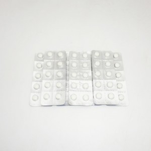 Spiramycin 20.000 IU + Oxytetracyclin 10 mg + Bromhexin 0,1 mg + Paracetamol 5 mg Tablet