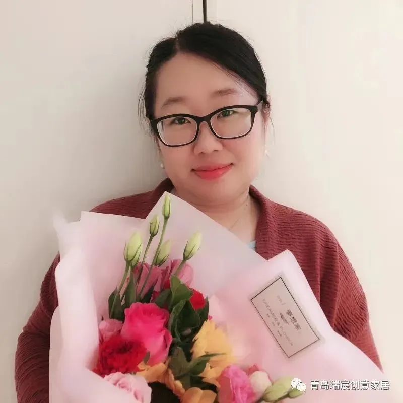 Tervitus kauneimatele töötajatele – Zhang Lile