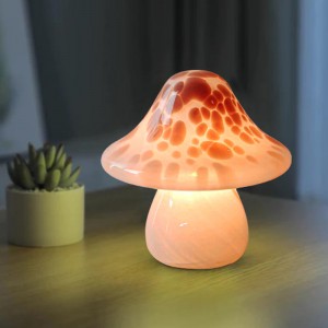 QRF Hot Selling Unique Design Shape Mushroom Battery Powered Table Lamp