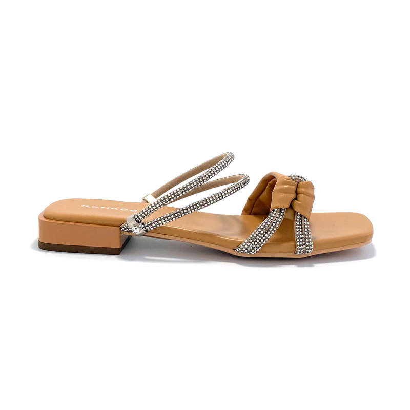 Dámske sandále Refined s dvoma remienkami a kamienkovými nízkymi podpätkami