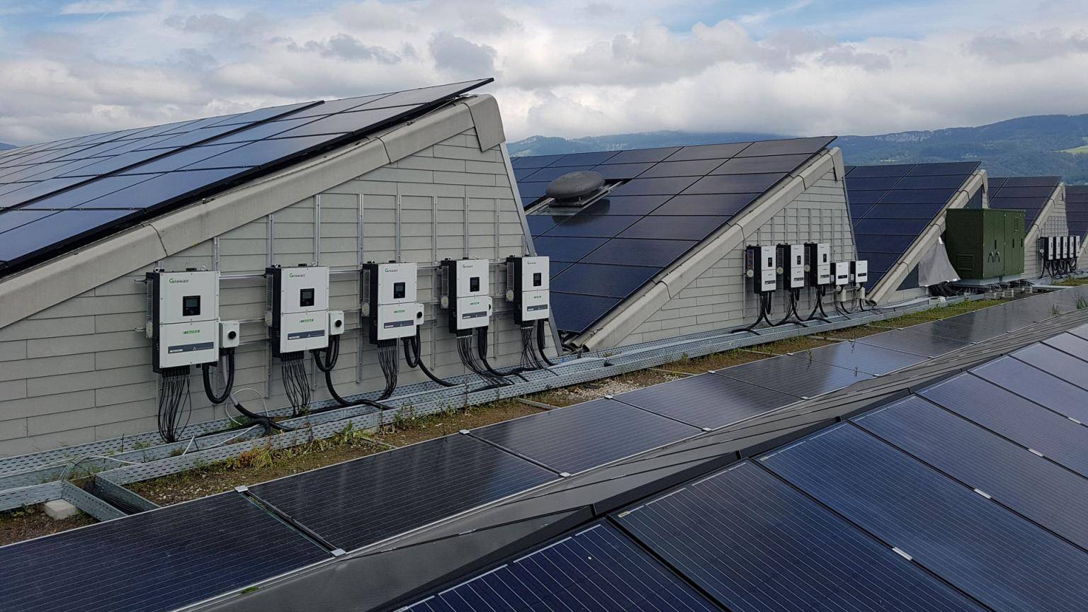 スイスのダイティンゲンにある1.5MW太陽光発電システム