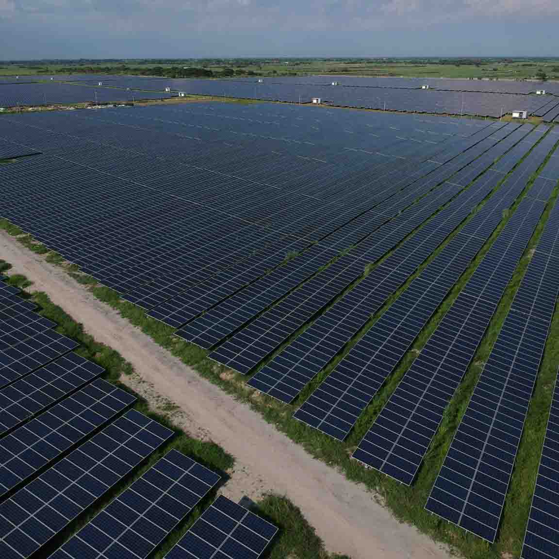 Estación fotovoltaica do proxecto Soalr de 20 MW en Tarlac, Filipinas