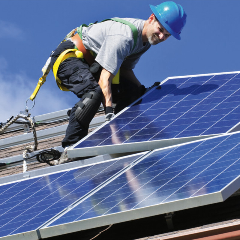 Bezpečnostná správa inštalatéra: Udržiavanie solárnej pracovnej sily v bezpečí