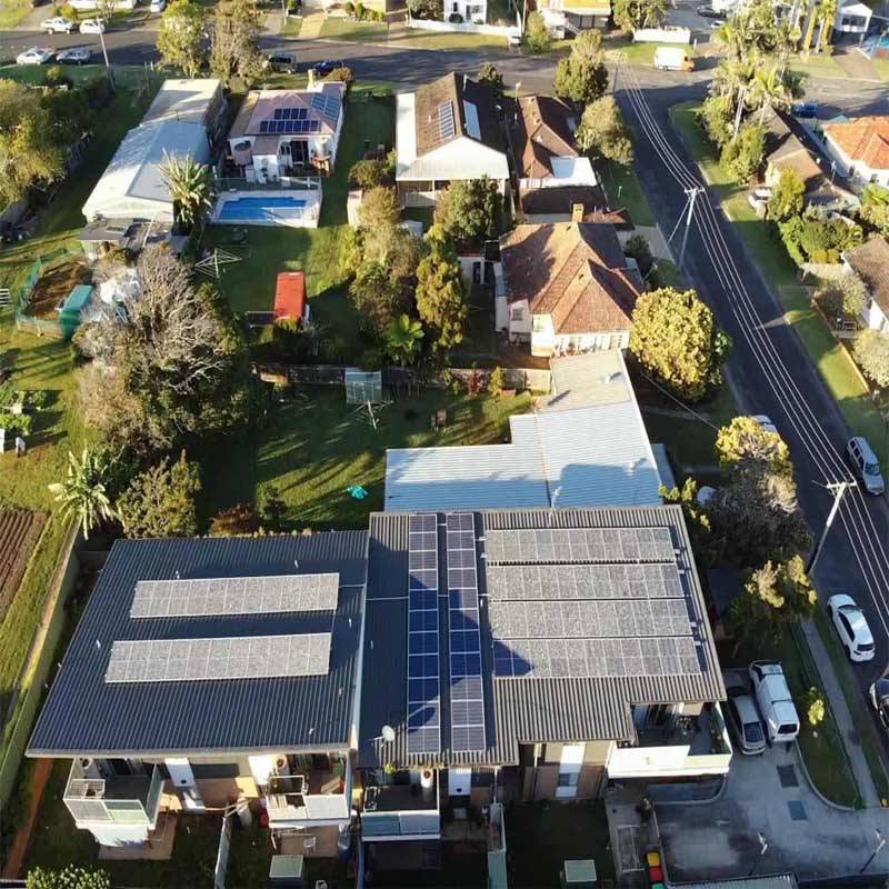 Progetti fotovoltaici (FV) sul tetto per uffici abitativi aborigeni
